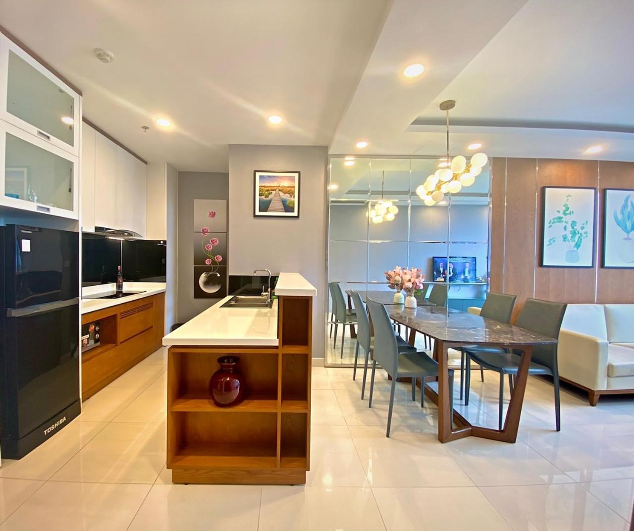 Yourhomes - River Gate Ho Chi Minh City Exterior photo